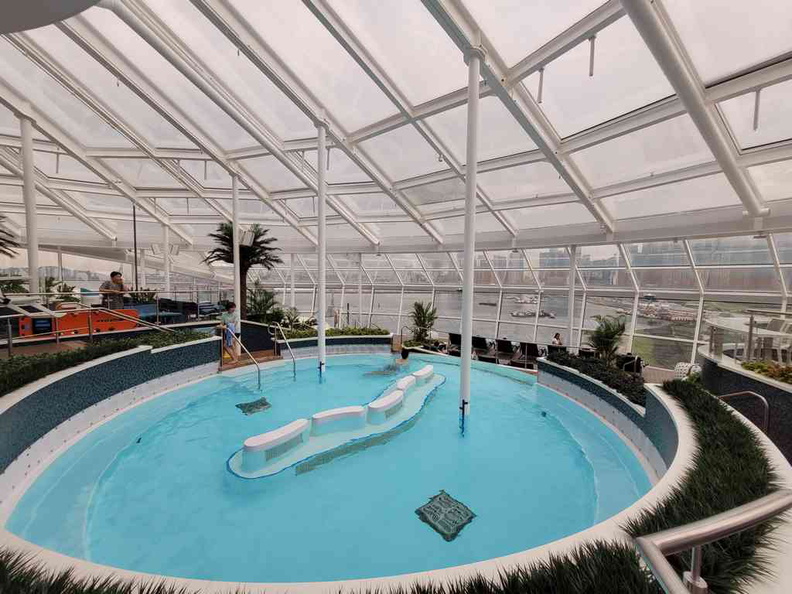 Solarium indoor pool
