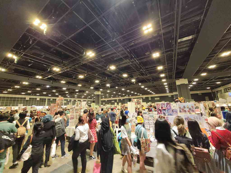 On the vast convention market floor at Suntec Halls 403 and 404