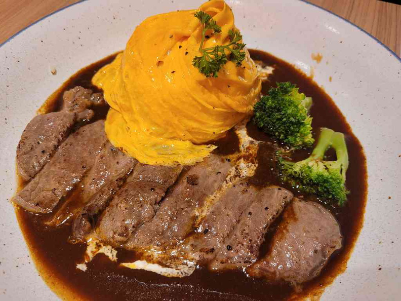 Tamago-en  Beef Steak Omu rice ($19.90), a filling dish of steak and egg, one of their more premium offerings