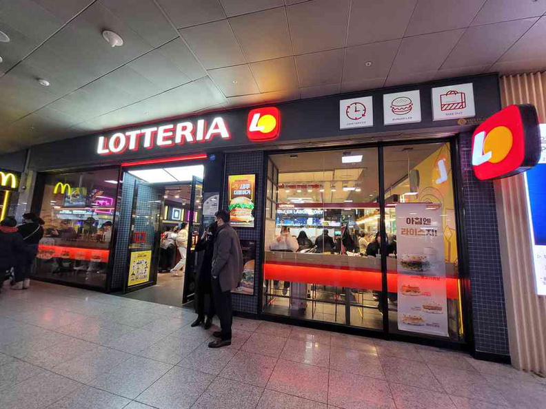 Western burger lab, a western alternative Lotteria store you should avoid for authentic and healthier Korean cuisine