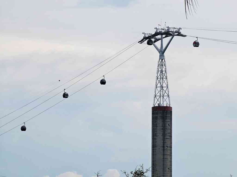 10x periscope zoom with 100x space zoom allows for fantastic reach, like the cable cars almost a kilometer away