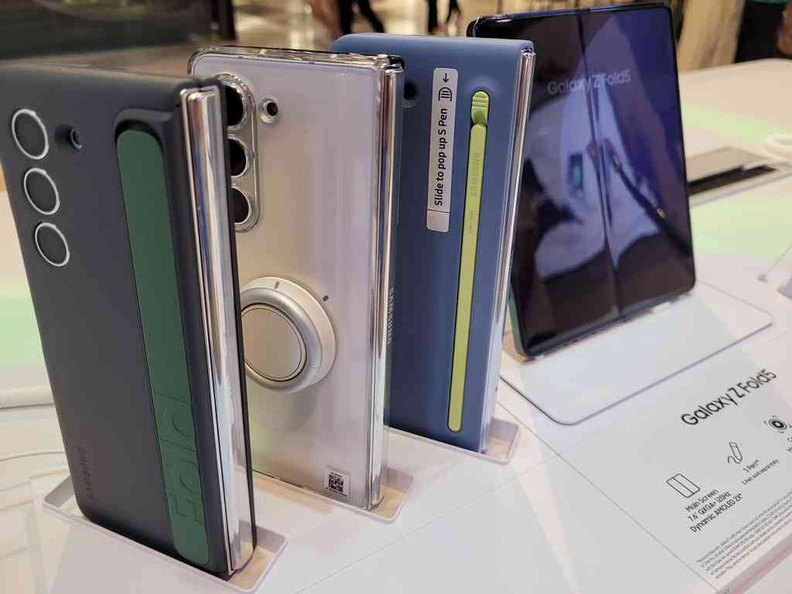Samsung official Fold 5 covers