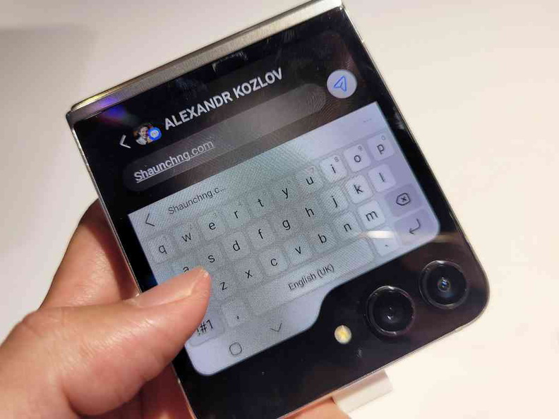 Composing messages using the Flex Cover on-screen keyboard.