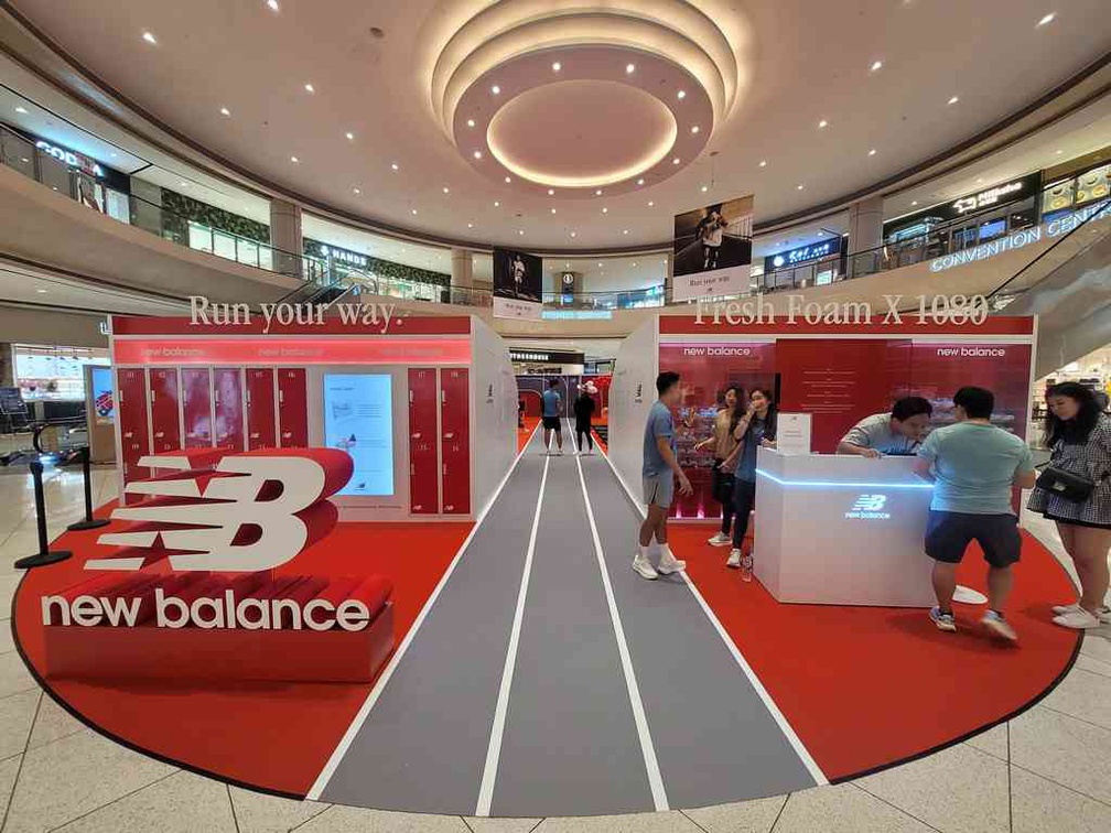 Suntec city cheap new balance