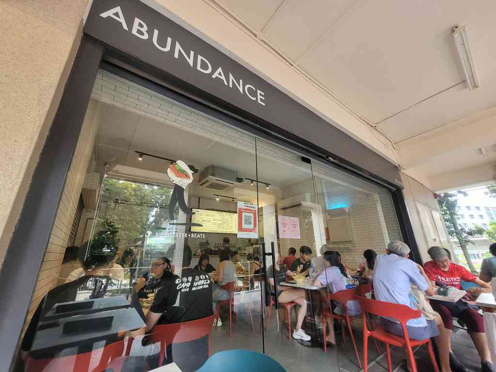 Abundance Redhill Storefront during lunchtime