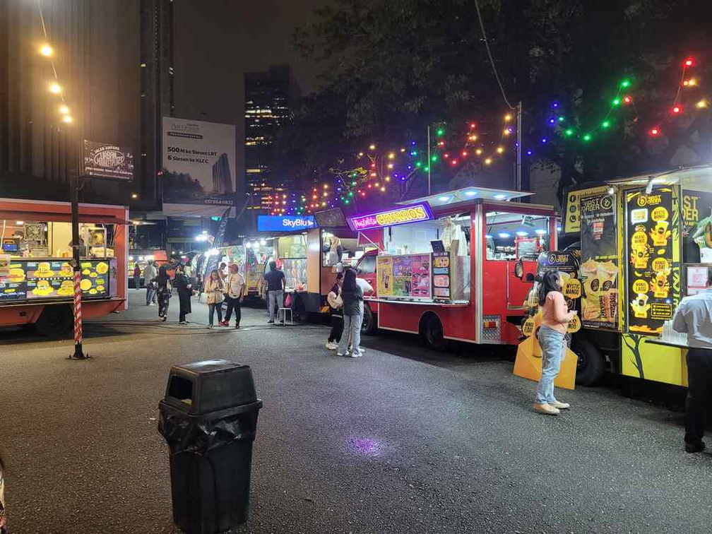 tapak-urban-street-dining-kl-33