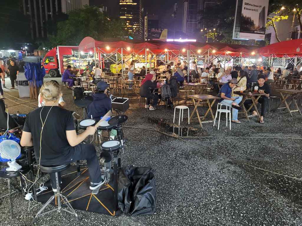 tapak-urban-street-dining-kl-08