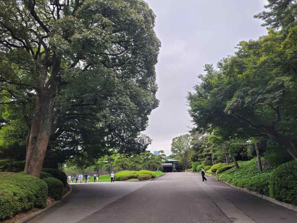 Tokyo imperial palace gardens