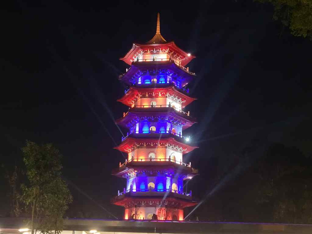 Cloud Pagoda light show