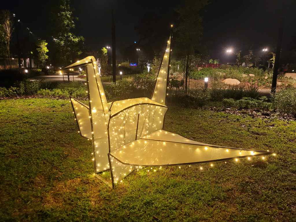 Japanese Gardens Crane Origami lightup