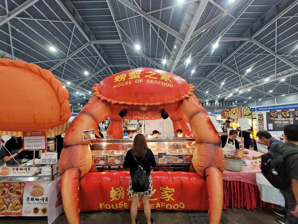 Giant crab store offering stews.