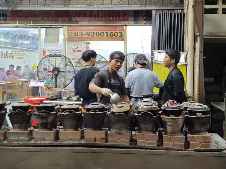 heun-kee-claypot-chicken-rice-kl-malaysia-05