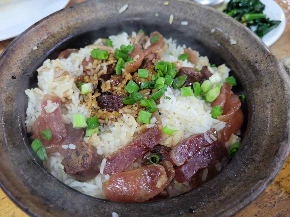 Wax meat claypot