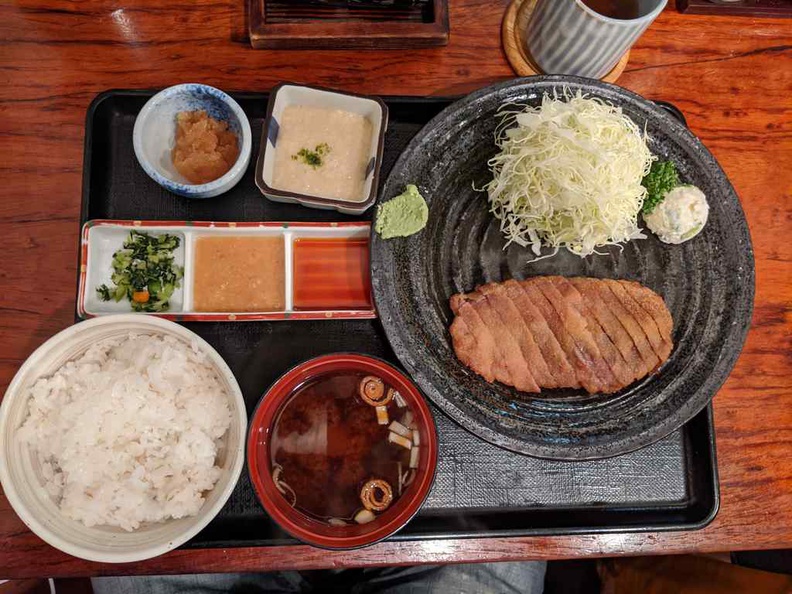 A typical set meal served to all customers at Gyukatsu Ichi Ni San