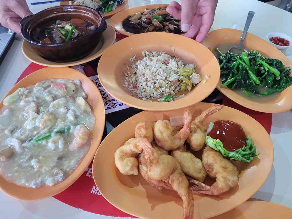 The vast spread here of Tien kee Zi char at Toa Payoh