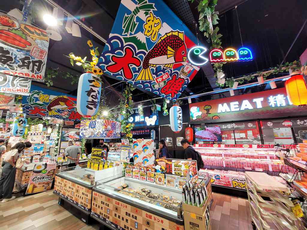 Arcade theming in the supermarket.