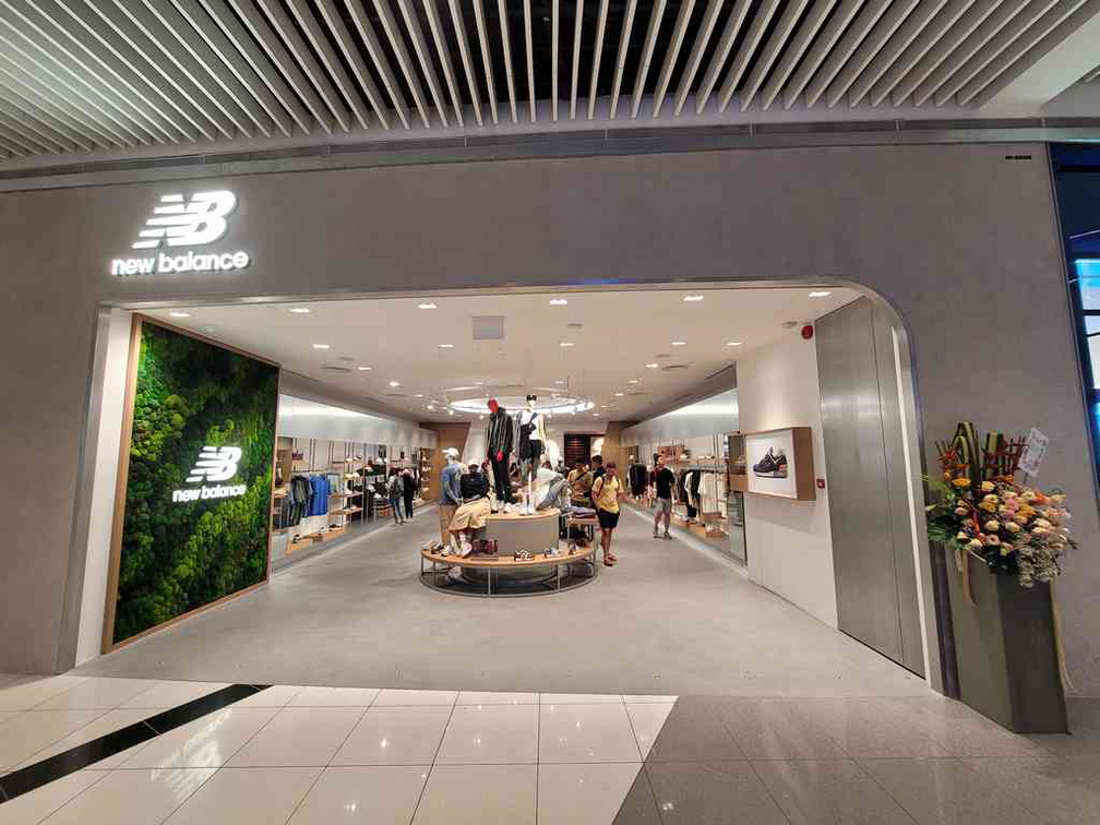 New Balance Suntec Store