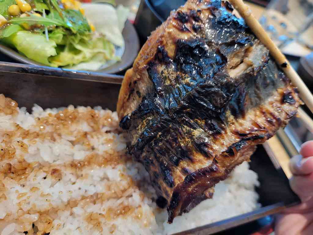 Fresh eel served on a bed of free flow of sticky rice.