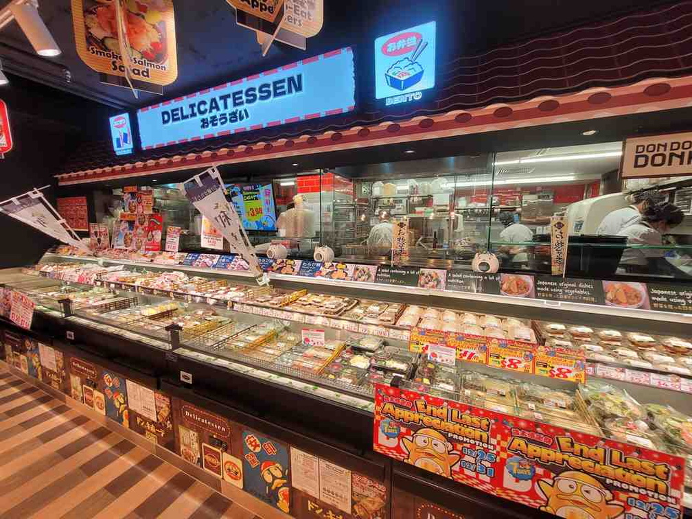 Deli counters with quick bites and sushi.
