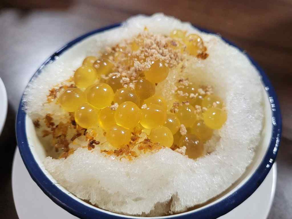 Chrysanthemum jelly with Osmanthus ($5.50).