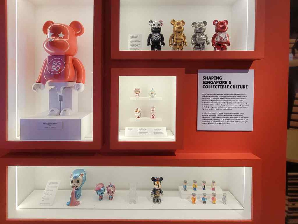 Bearbricks.