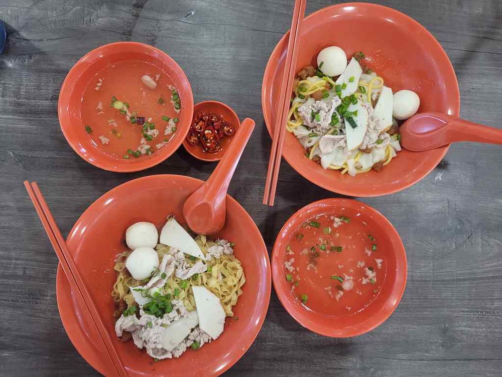 Sheng Ji Fishball Noodle spread