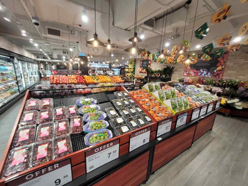 Anchor tenant supermarket interior