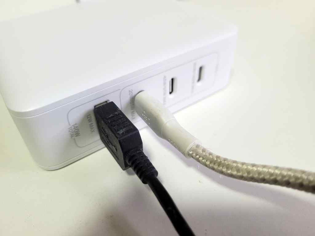 BoostCharge 140W ports BoostCharge 140W ports