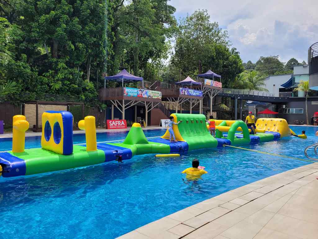 A pool of floats at the family carnival event